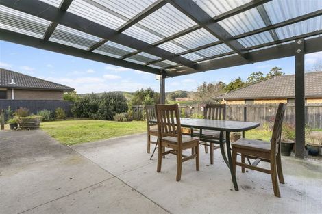 Photo of property in 35 Cabeleigh Drive, Helensville, 0800