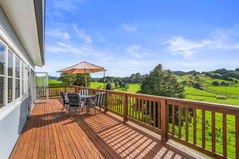 Photo of property in 25 Mapuna Road, Tangiteroria, 0381