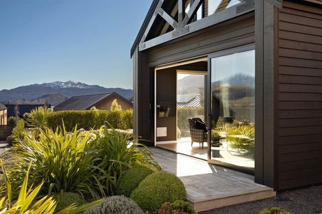 Photo of property in 4 Stockyard Lane, Jacks Point, Queenstown, 9371