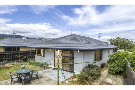 Photo of property in 2/48 Masefield Street, Stoke, Nelson, 7011