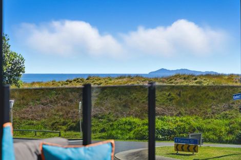 Photo of property in 3 Sandhurst Drive, Papamoa Beach, Papamoa, 3118