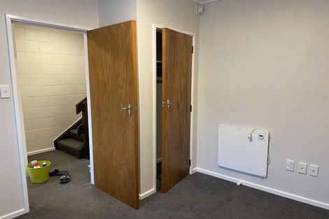Photo of property in 21f5 Collins Avenue, Tawa, Wellington, 5028