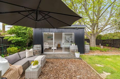 Photo of property in 15 Aorangi Road, Bryndwr, Christchurch, 8053