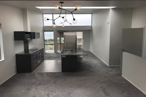 Photo of property in 17/2 Onslow Road, Khandallah, Wellington, 6035