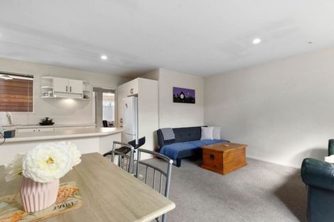 Photo of property in 17d Division Street, Riccarton, Christchurch, 8041