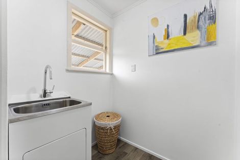 Photo of property in 21 Mcquarrie Avenue, Wattle Downs, Auckland, 2103