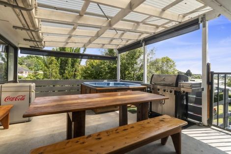 Photo of property in 56a Fairmount Road, Titirangi, Auckland, 0604