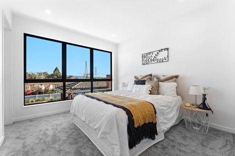 Photo of property in 8c Rowan Terrace, Te Atatu South, Auckland, 0610
