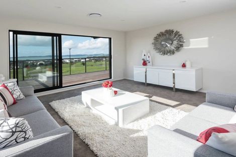 Photo of property in 39 Thistle Close, Beachlands, Auckland, 2018