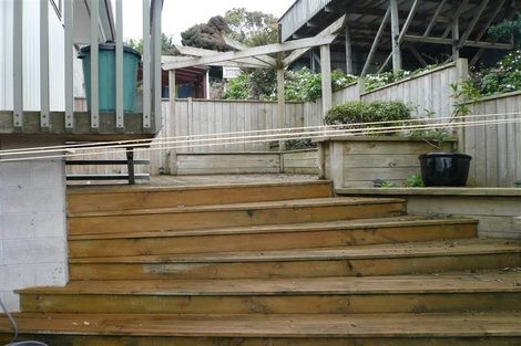 Photo of property in 2/2 Barker Rise, Northcross, Auckland, 0632