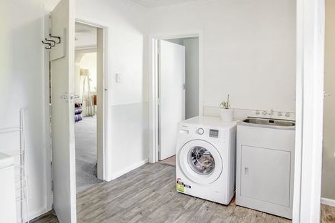 Photo of property in 24 Bennett Street, Waipawa, 4210