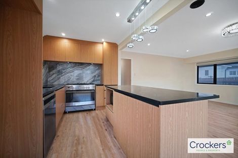 Photo of property in 22 Fruitvale Road, New Lynn, Auckland, 0600