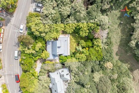 Photo of property in 22 Maungaraki Road, Korokoro, Lower Hutt, 5012