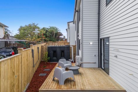 Photo of property in 28a Studfall Street, Pakuranga Heights, Auckland, 2010