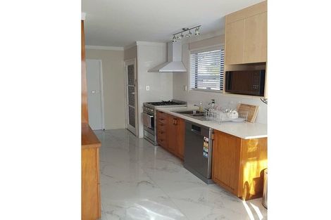 Photo of property in 71b Solar Road, Glen Eden, Auckland, 0602