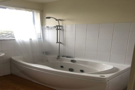 Photo of property in 1/62a Mackenzie Avenue, Woolston, Christchurch, 8023