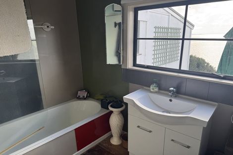 Photo of property in 41 Torkar Road, Clarks Beach, 2122