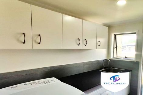 Photo of property in 18 Lipton Grove, Opaheke, Papakura, 2113