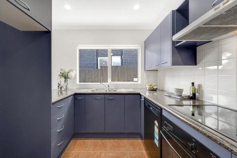 Photo of property in 2/17 Bain Place, Bucklands Beach, Auckland, 2014