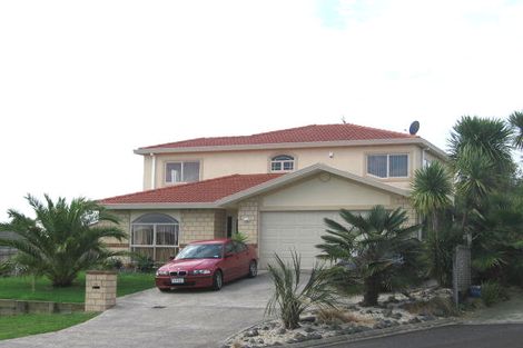 Photo of property in 15 Cognac Place, Henderson, Auckland, 0612