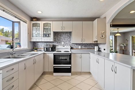 Photo of property in 25 Heaphy Place, Casebrook, Christchurch, 8051