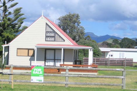 Photo of property in 409 Ocean Road, Whangamata, 3620