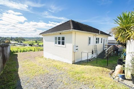 Photo of property in 26 View Road, Hikurangi, 0114
