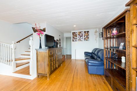 Photo of property in 166 Opanuku Road, Henderson Valley, Auckland, 0612
