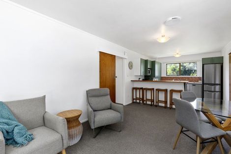 Photo of property in 9 Geoffrey Road, Torbay, Auckland, 0630