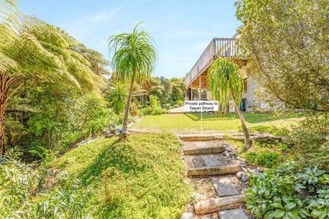 Photo of property in 43c Taioma Crescent, Te Atatu Peninsula, Auckland, 0610