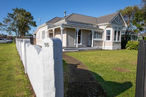 Photo of property in 16 Ross Street, Woodville, 4920