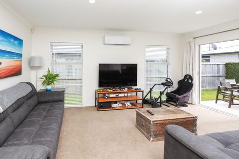 Photo of property in 28u3 Heath Street, Saint Andrews, Hamilton, 3200