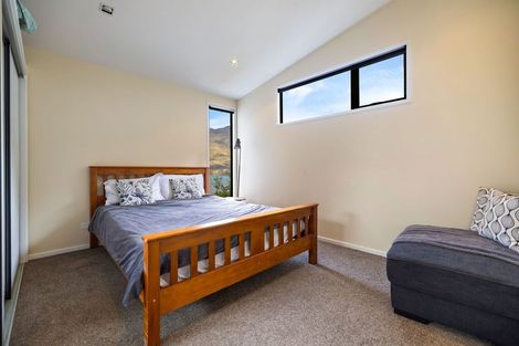 Photo of property in 40 Dart Place, Fernhill, Queenstown, 9300