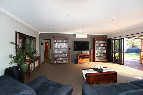 Photo of property in 6 Lowry Place, Frimley, Hastings, 4120