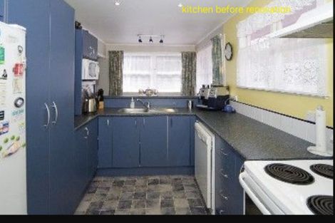 Photo of property in 20 Segedin Place, Glenfield, Auckland, 0629