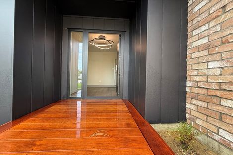 Photo of property in 114a Bartholomew Road, Levin, 5510