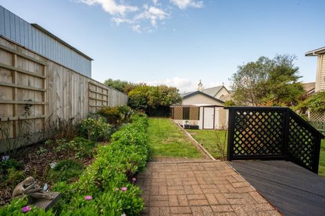 Photo of property in 113 Queens Drive, Lyall Bay, Wellington, 6022