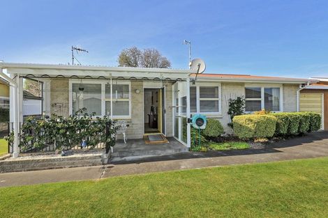 Photo of property in 2/1007 Duke Street, Mahora, Hastings, 4120
