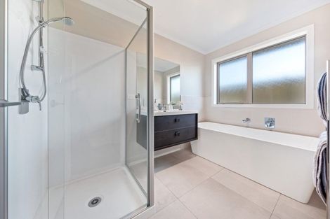 Photo of property in 16 Culverwell Crescent, Pokeno, 2402