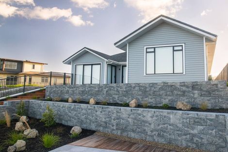 Photo of property in 35 Elliot Street, Riverhead, 0820