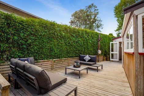 Photo of property in 57 Rimutaka Place, Titirangi, Auckland, 0604