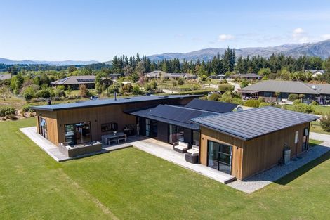Photo of property in 22 Old Racecourse Road, Albert Town, Wanaka, 9305