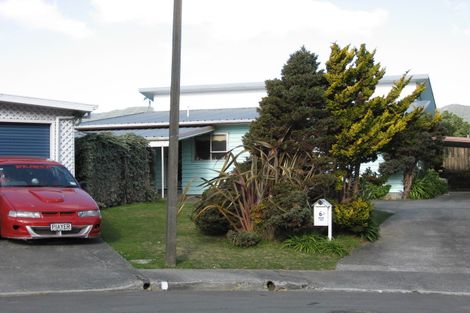 Photo of property in 6a Ely Grove, Wainuiomata, Lower Hutt, 5014