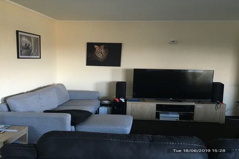 Photo of property in 24d Chastudon Place, Tawa, Wellington, 5028