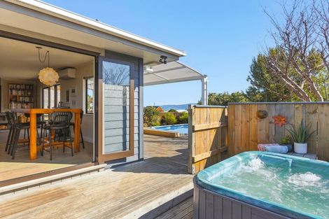 Photo of property in 42 Hicks Crescent, Waikanae Beach, Waikanae, 5036