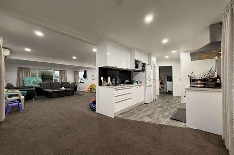 Photo of property in 18 Thimble Lane, Whitby, Porirua, 5024