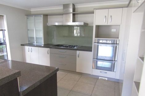 Photo of property in 9 Laurel Oak Drive, Schnapper Rock, Auckland, 0632