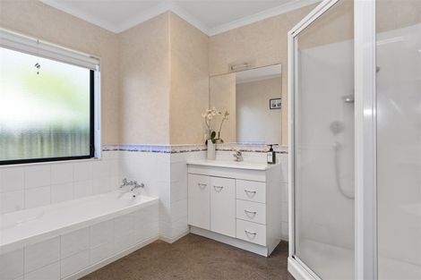 Photo of property in 21 Nicole Place, Papamoa Beach, Papamoa, 3118