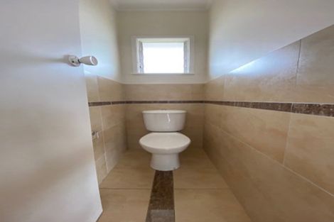 Photo of property in 2/43 Shakespeare Road, Milford, Auckland, 0620