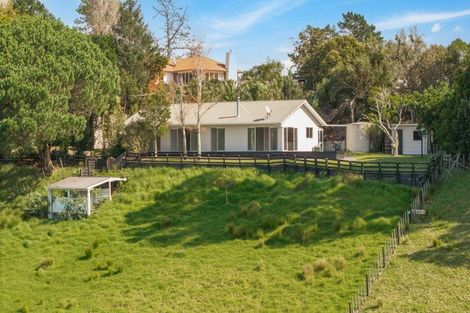 Photo of property in 165 Spur Road, Stillwater, Silverdale, 0993